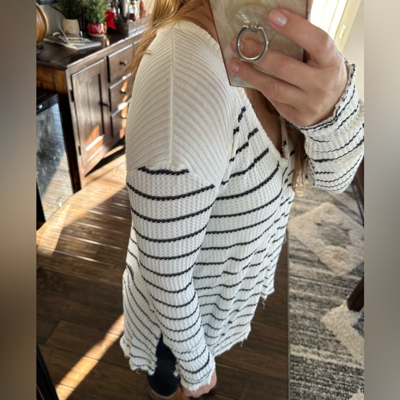Free People Oversized Striped Sweater Women’s Medium Off White and Navy Blue - Picture 4 of 16